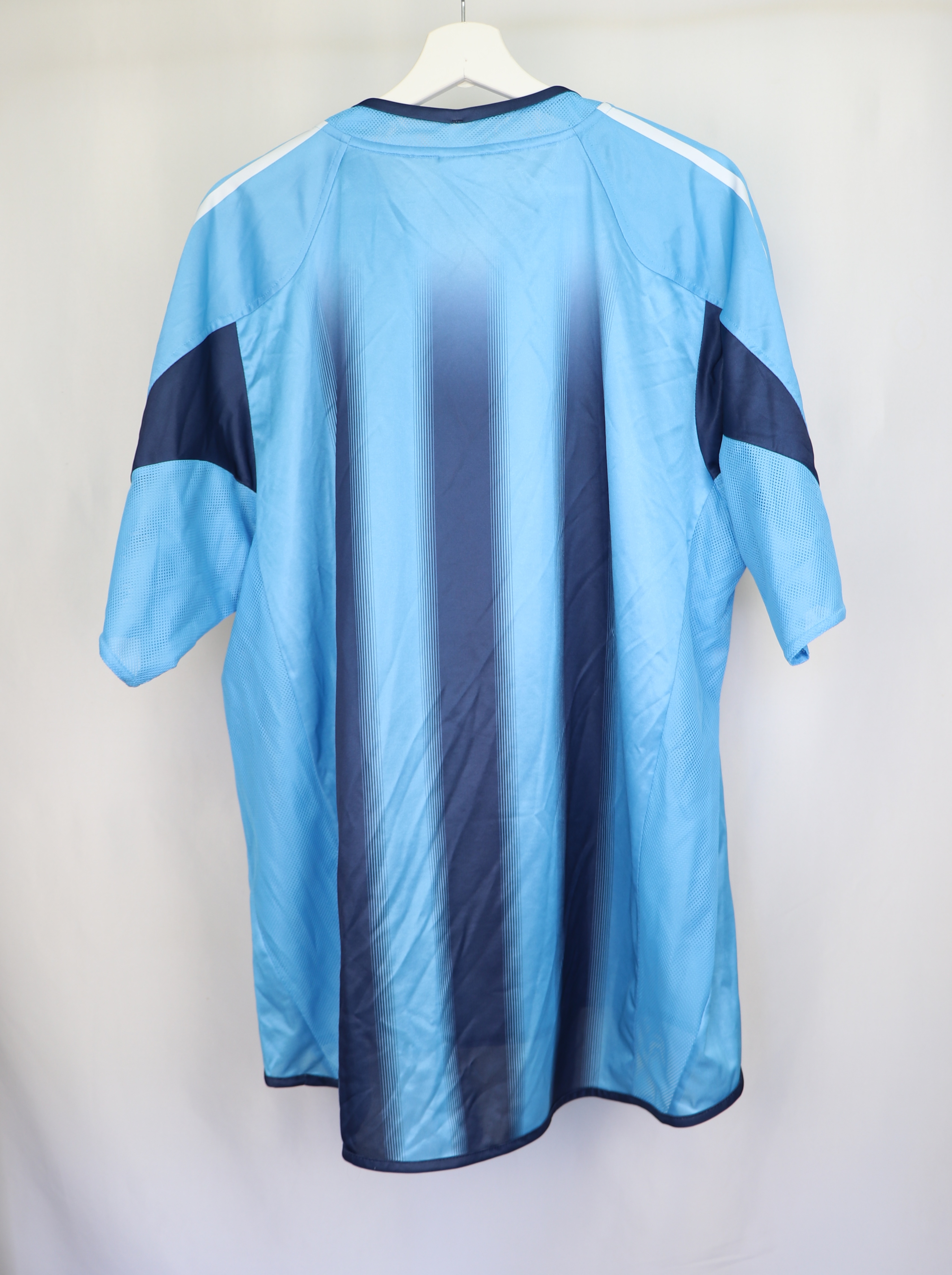 (2) BACK